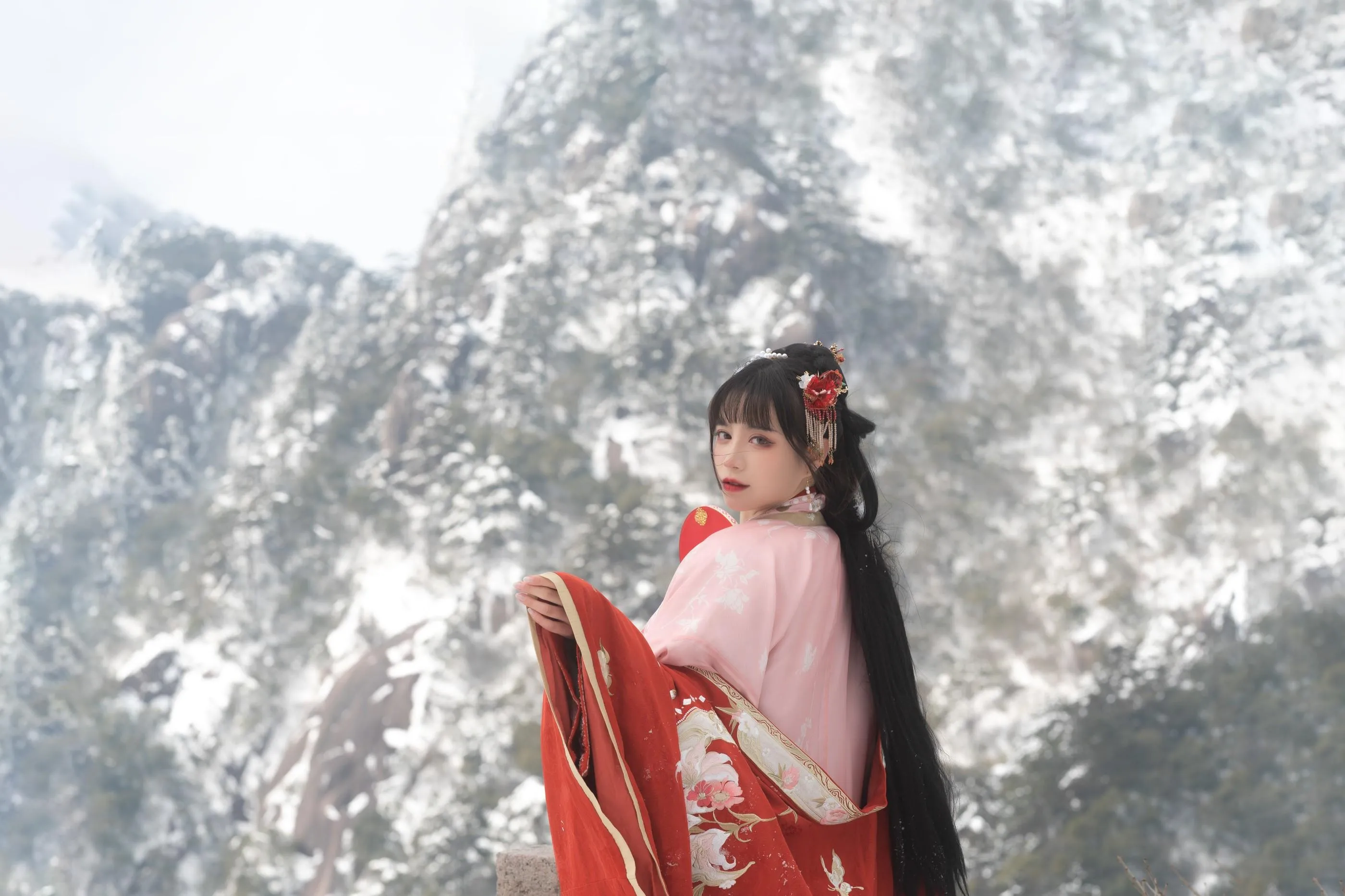 [艺图语] 2022.06.07 踏雪 贰加六 [26P]插图9